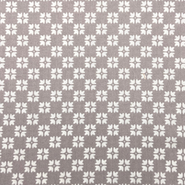 Petals Gray | Hampton Court | Quilting Cotton