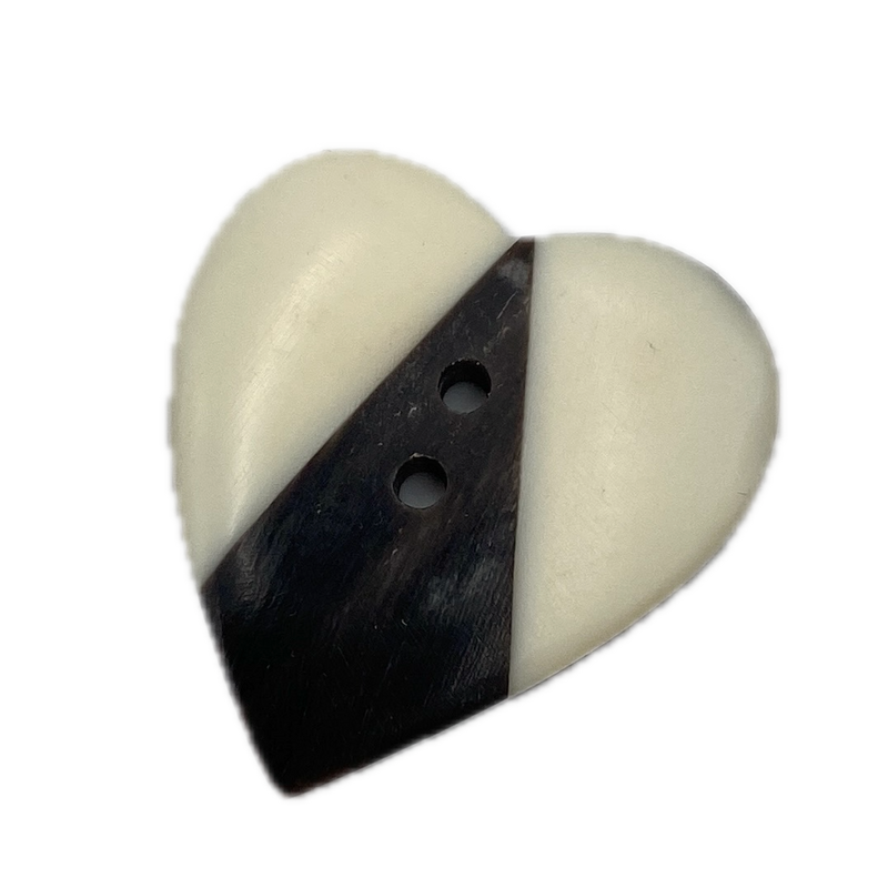 1-1/8" Renaissance Heart | Horn & Bone Buttons