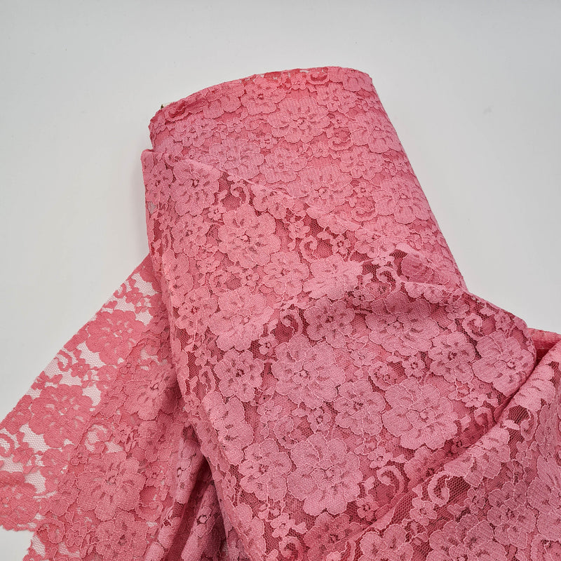 Rouge | Scalloped Lace